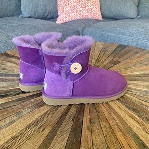 UGG Mini Bailey Button Boots Purple Sz 8